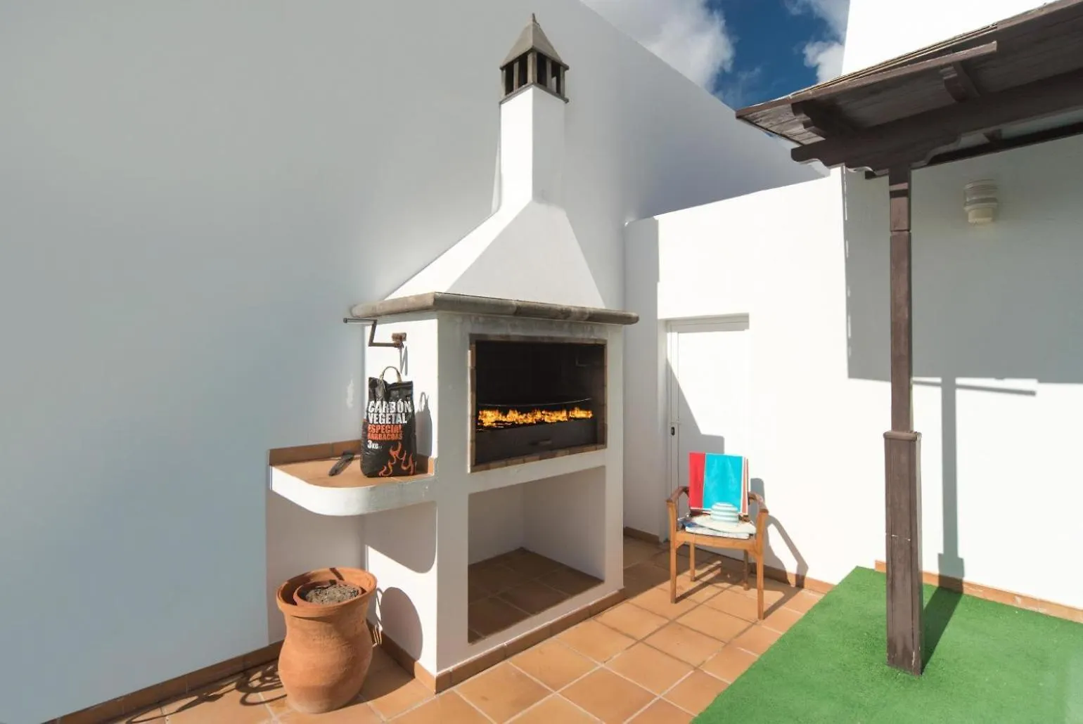 Villa Reyes Tías España